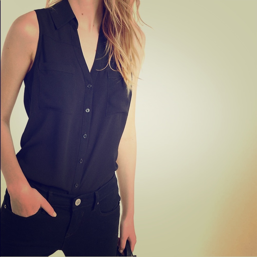 Express sleeveless porfino shirt